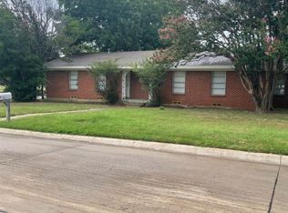 408 E 2nd St, Arlington, TX 76010