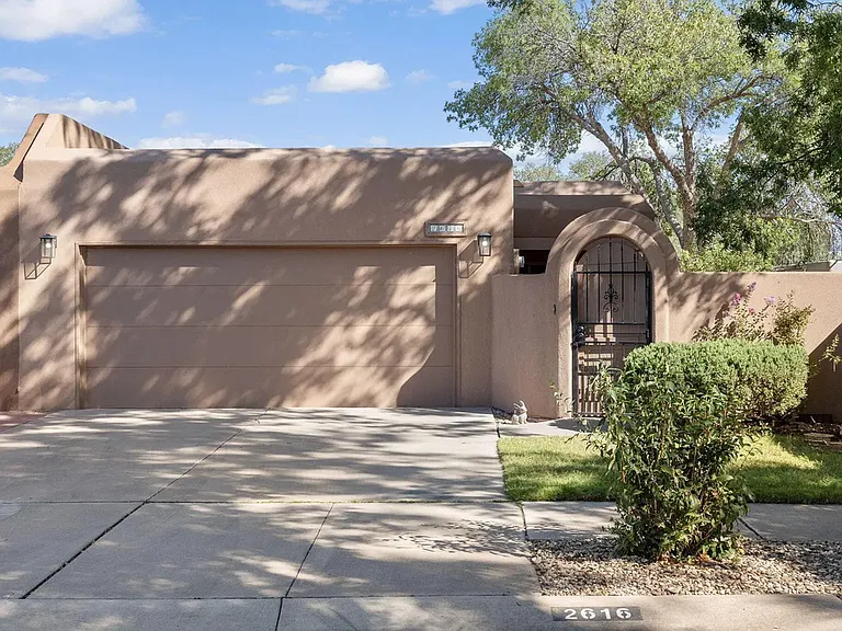 2616 Don Pedro NW — Photo 2