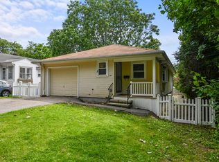 90 Acushnet Ave, Worcester, MA 01606