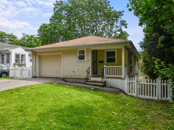 90 Acushnet Ave, Worcester, MA 01606