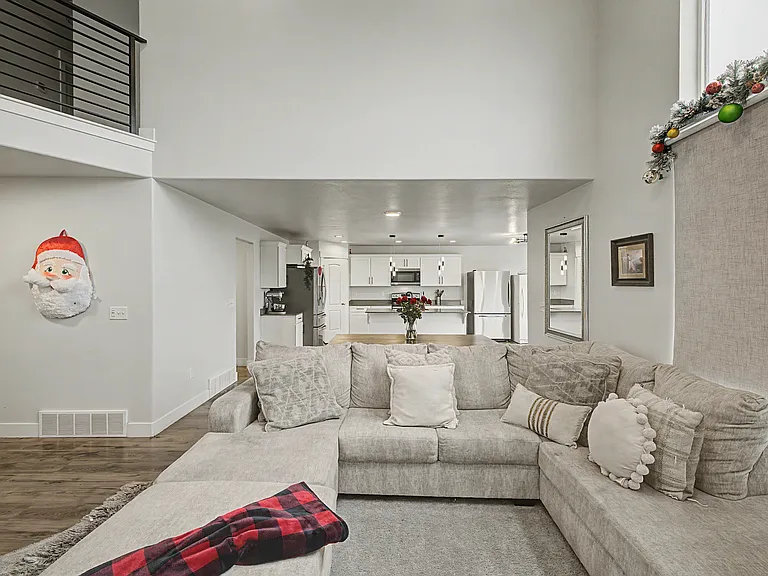 1529 W Stone Gate Dr — Photo 46