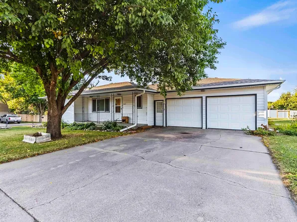 502 E 10th St, Dell Rapids, SD 57022