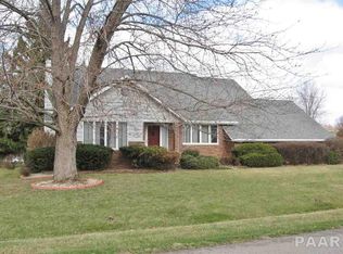 310 E Eller Dr, East Peoria, IL