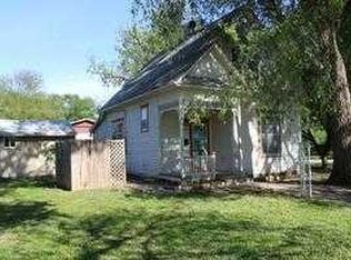 131 S 3rd St, Lindsborg, KS 67456