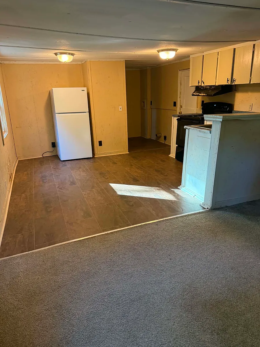 Building Photo - 1380 Mapleash Ave #3
