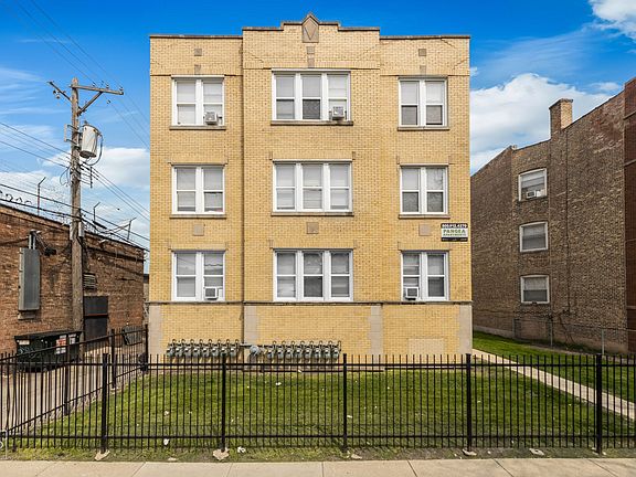 3rd image of 1145-49 N Leclaire Ave #1145-3N