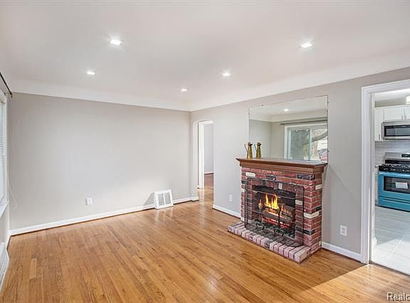 2nd image of 28210 Asmus St