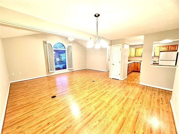 3rd image of 1512 Timothy Dr