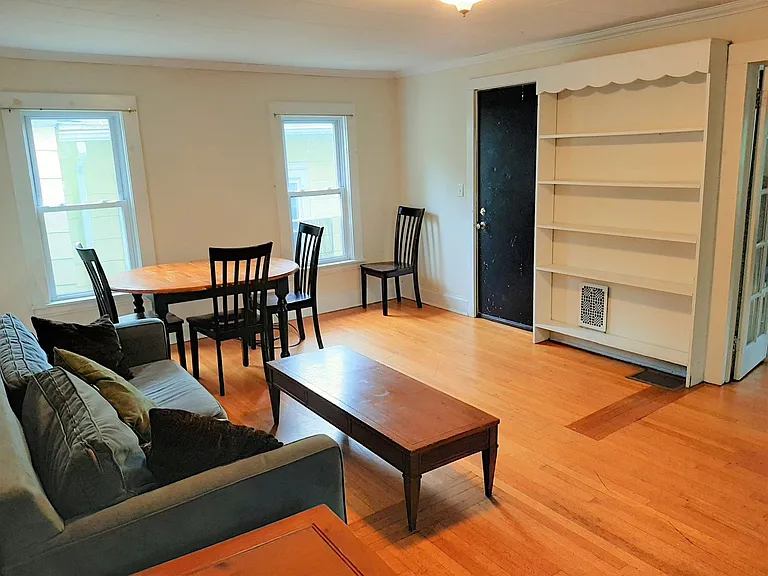 123 Columbia Street — Photo 6
