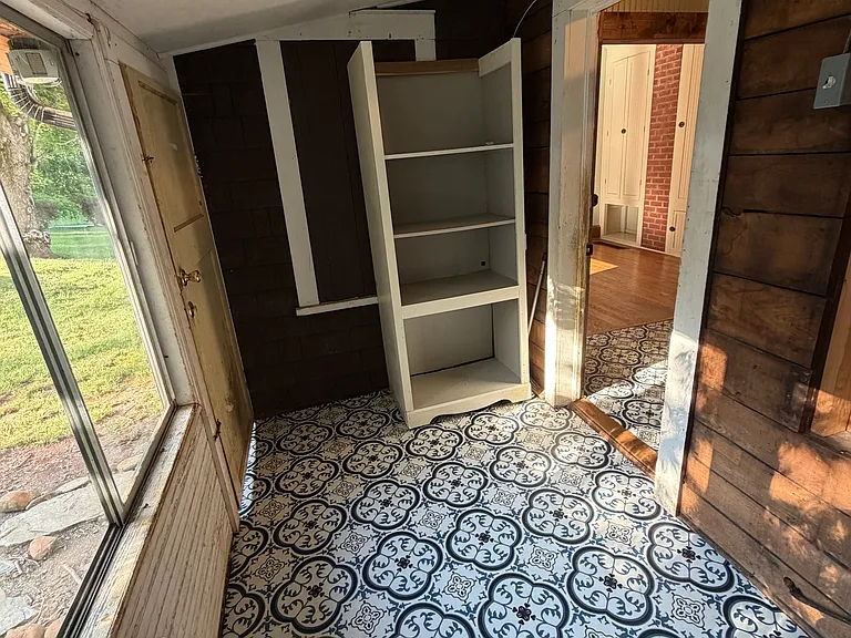 Laundry Room Off Dining Kitchen Area