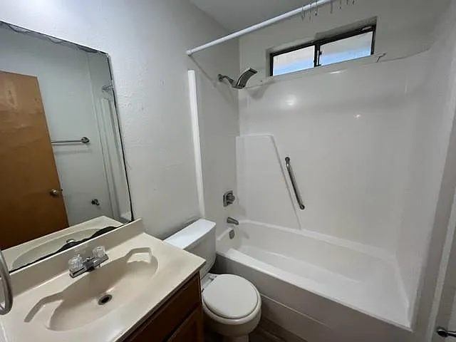 35515 Oak Ridge Ave #B — Photo 9