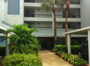 233 Bay Colony Dr N, Juno Beach, FL 33408