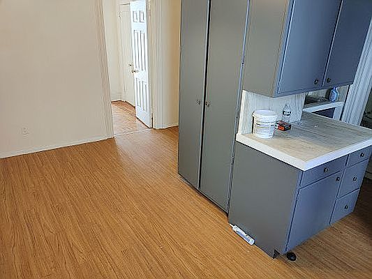 5th image of 303 Livingston St #3
