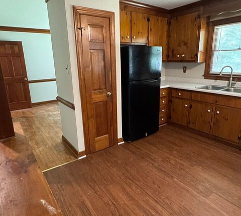 3rd image of 7270 Narrowridge Rd