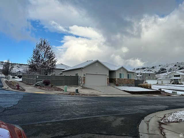 1st image of 7253 N Skyview Ln