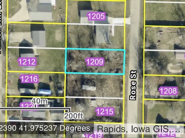 1209 Rose St, Cedar Rapids, IA 52403