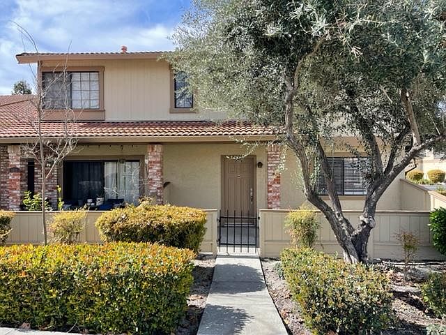 1st image of 5430 Colony Green Dr