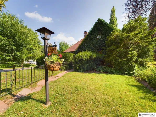 2663 Park Ave, Lincoln, NE 68502