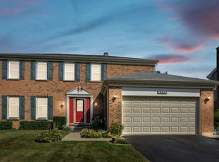 860 Burning Trl, Carol Stream, IL 60188