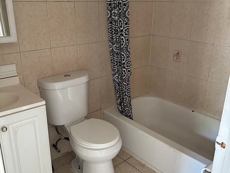 189 Comstock St #2 — Photo 4
