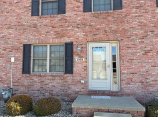 1928 Glenbridge Rd, Bloomington, IL 61704