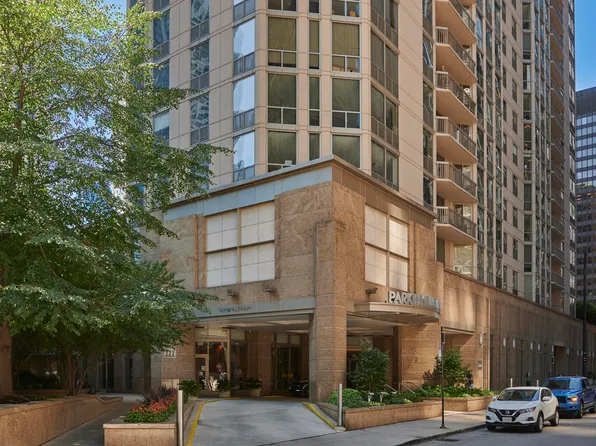 222 N Columbus Dr APT 309, Chicago, IL 60601