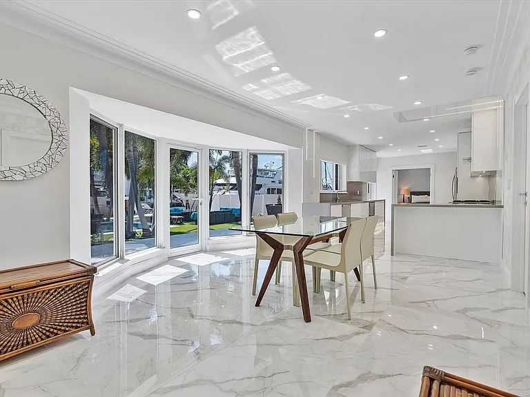 207 Royal Palm Dr — Photo 22