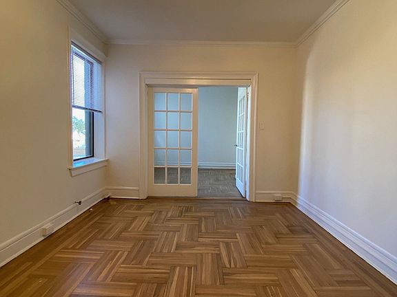 5th image of 275 Harrison Ave APT E5