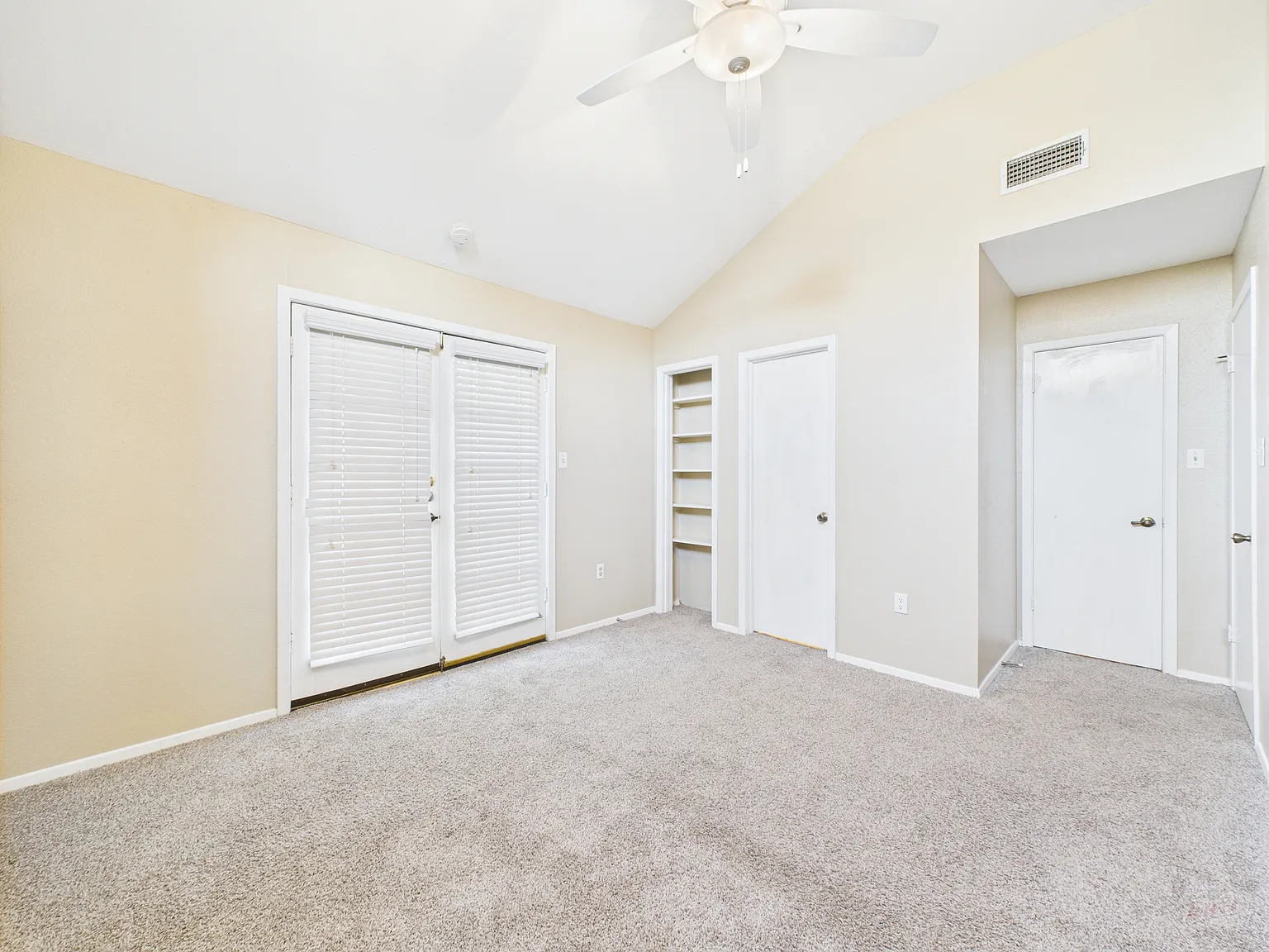 2801 Rio Grande St Apt 301 — Photo 4