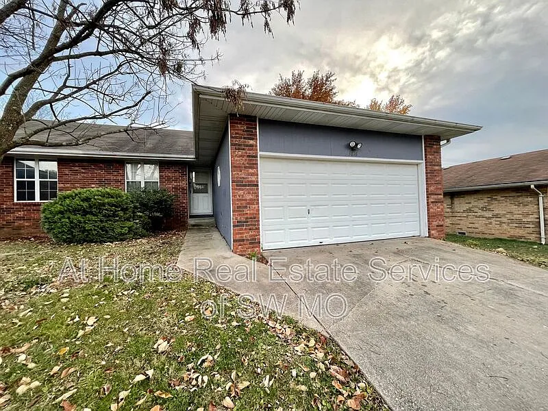 2 bed, 2.0 bath, 1155 sqft, $1,280 — Photo 1