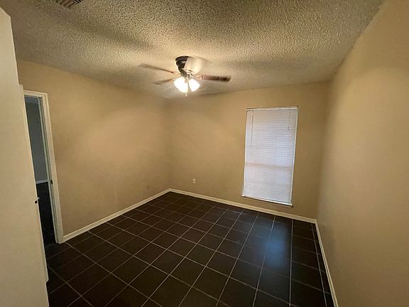 5th image of 50 Fulton Ave #20