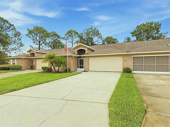 3rd image of 7411 MOORGATE COURT
