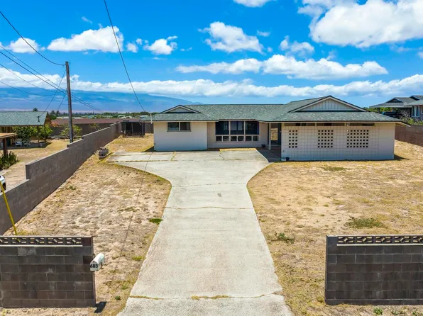 685 Holua Dr, Kahului, HI 96732