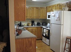 2nd image of 1813 Oakland Ave #6