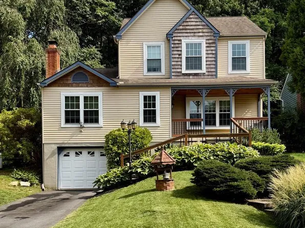 1658 Hemlock Cir, Downingtown, PA 19335