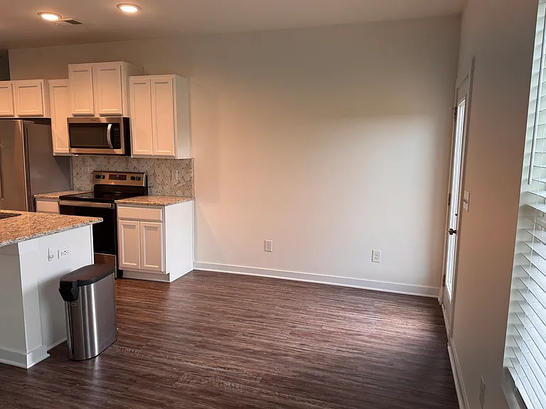 3215 Northfield Ln — Photo 7