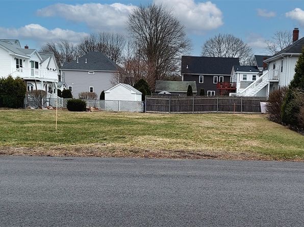 1 Florence St, Milford, MA 01757