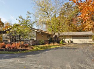 24140 N Elm Rd, Lake Forest, IL 60045