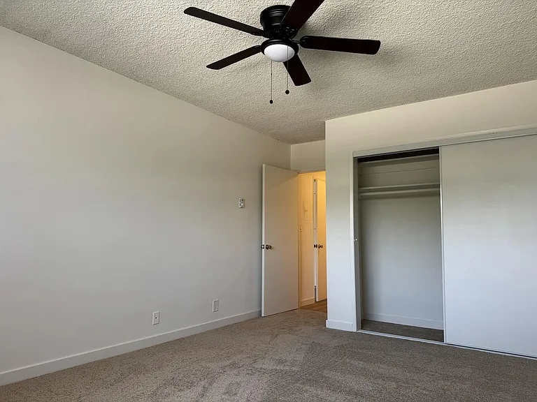 5292 Newcastle Ave #25 — Photo 14