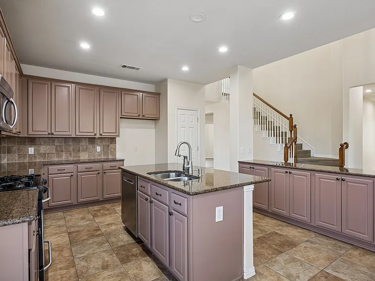 5193 Rolling Hills Dr — Photo 17
