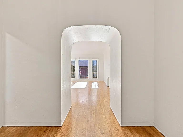3121 E 5th St #3121 — Photo 5