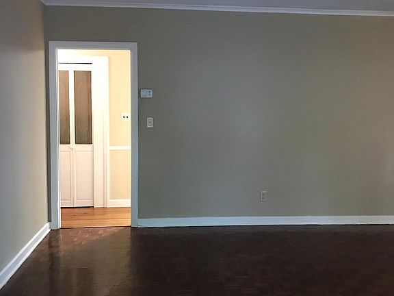 Entrance / Living Room