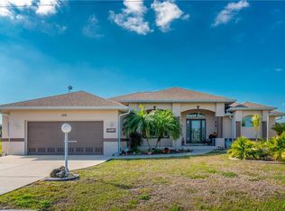 193 W Pine Valley Ln, Rotonda West, FL 33947