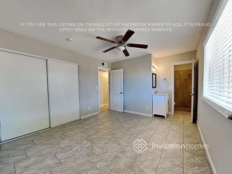 4143 N 74th Dr — Photo 8