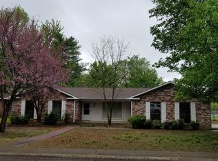 315 E Village Dr, Fayetteville, AR 72703