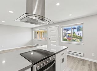 7215 Linden Ave N APT 202, Seattle, WA 98103