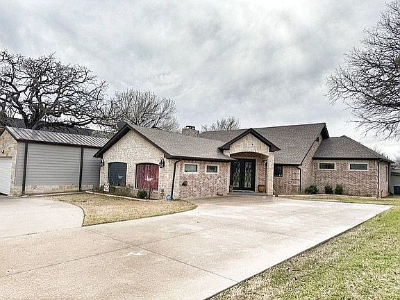2nd image of 5014 Largo Dr