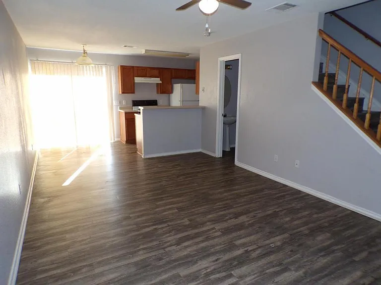 5908 Greengate Dr #C — Photo 3