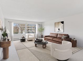 10301 Cedar Lake Rd APT 202, Minnetonka, MN 55305