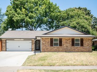 2205 Indian Creek Dr, Irving, TX 75060
